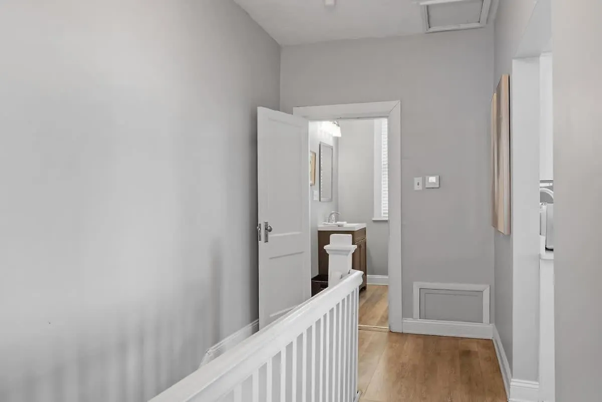 Pittsburgh Skyline Views - Luxury 1 Bedroom